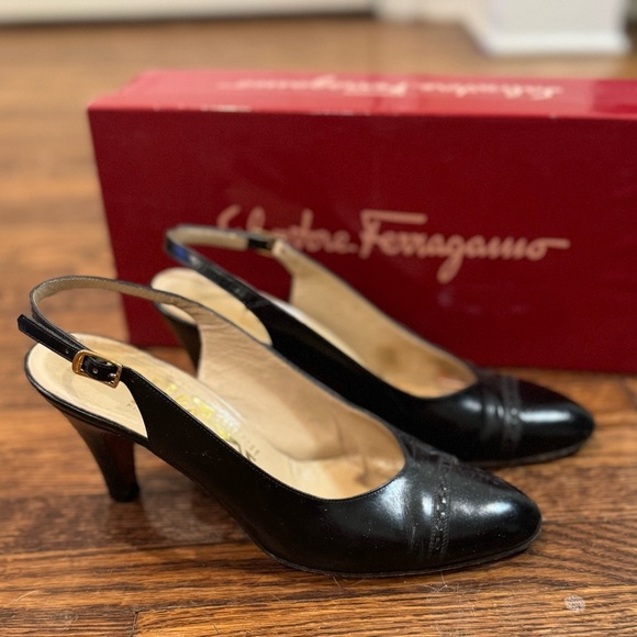 Salvatore Ferragamo Vintage Abbazia Black Leather Slingback Iconic Size 6.5 - Picture 1 of 8
